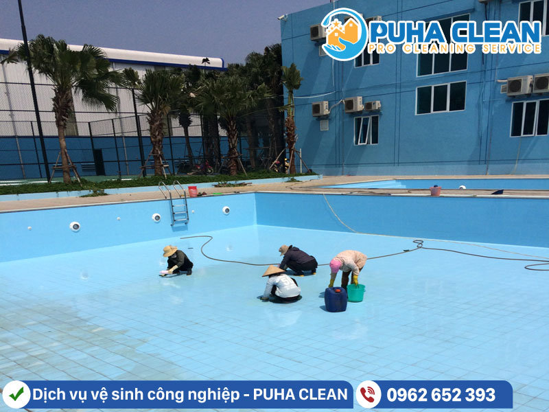 VSCN làm sạch bể bơi