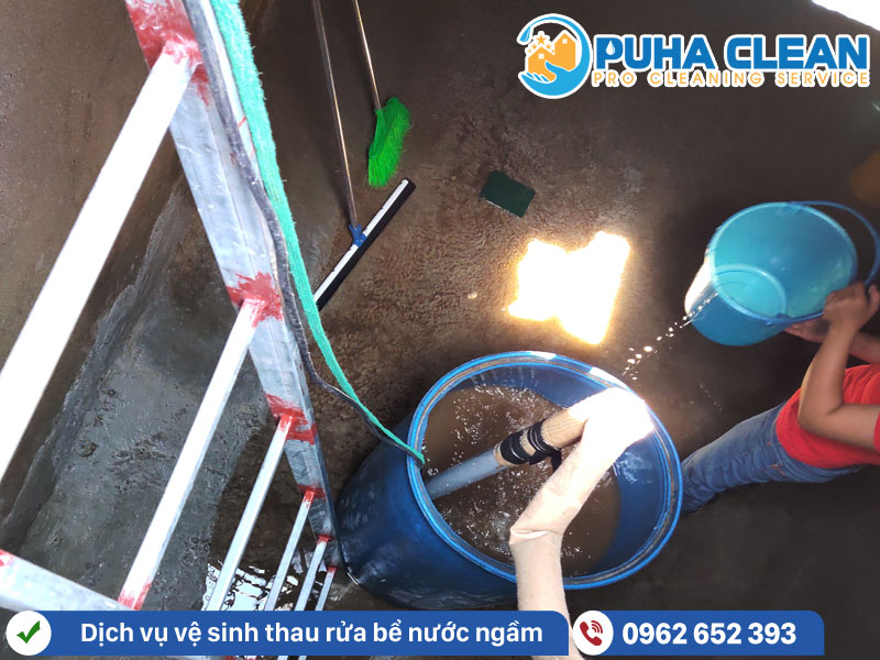 Bể nước ngầm sau một thời gian sử dụng sẽ đóng cặn bẩn làm mất vệ sinh nguồn nước